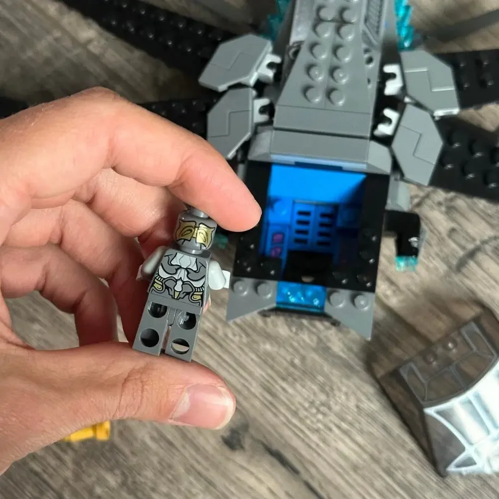 Retired Marvel LEGO Black Panther Dragon Flyer 76186 - Incomplete